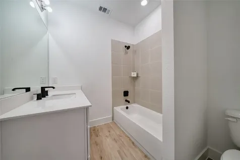 5324 Rue Street Houston TX 77033