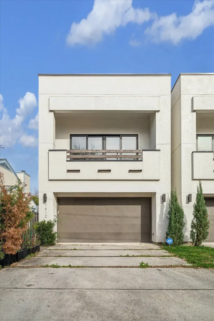 1412 Lawrence Street Houston TX 77008