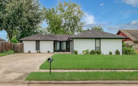 1327 Fallbrook Drive Houston TX 77038