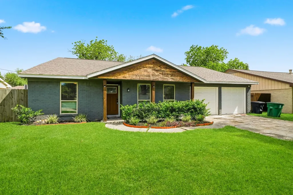 11630 Sandstone Street Houston TX 77072
