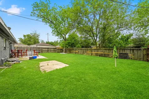 11630 Sandstone Street Houston TX 77072