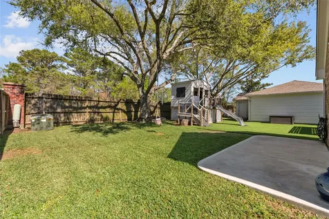 1009 Sable Drive Friendswood TX 77546
