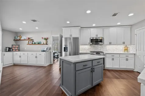 1009 Sable Drive Friendswood TX 77546