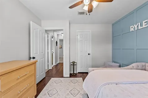 1009 Sable Drive Friendswood TX 77546