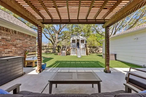 1009 Sable Drive Friendswood TX 77546