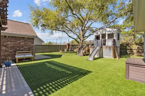1009 Sable Drive Friendswood TX 77546