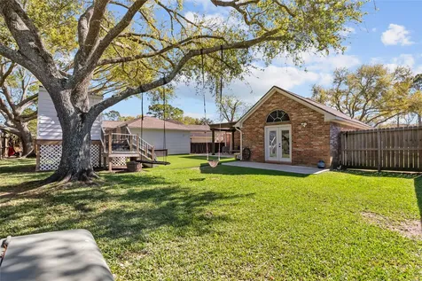 1009 Sable Drive Friendswood TX 77546