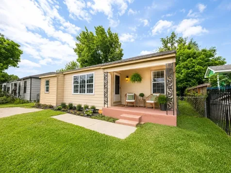 1143 Zoe Street Houston TX 77020