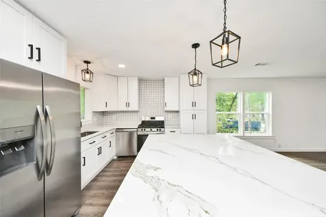 33 Kittiwake Court The Woodlands TX 77380