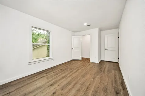 33 Kittiwake Court The Woodlands TX 77380