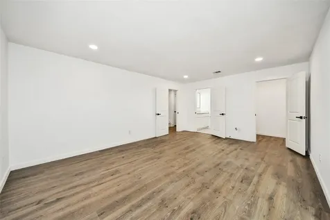 33 Kittiwake Court The Woodlands TX 77380