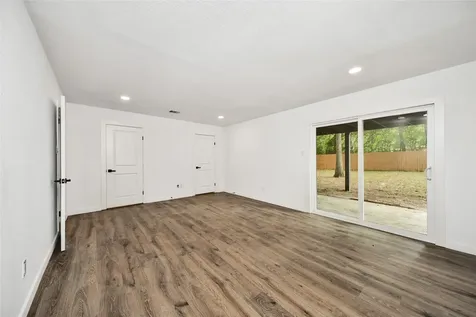 33 Kittiwake Court The Woodlands TX 77380