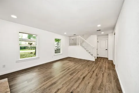33 Kittiwake Court The Woodlands TX 77380