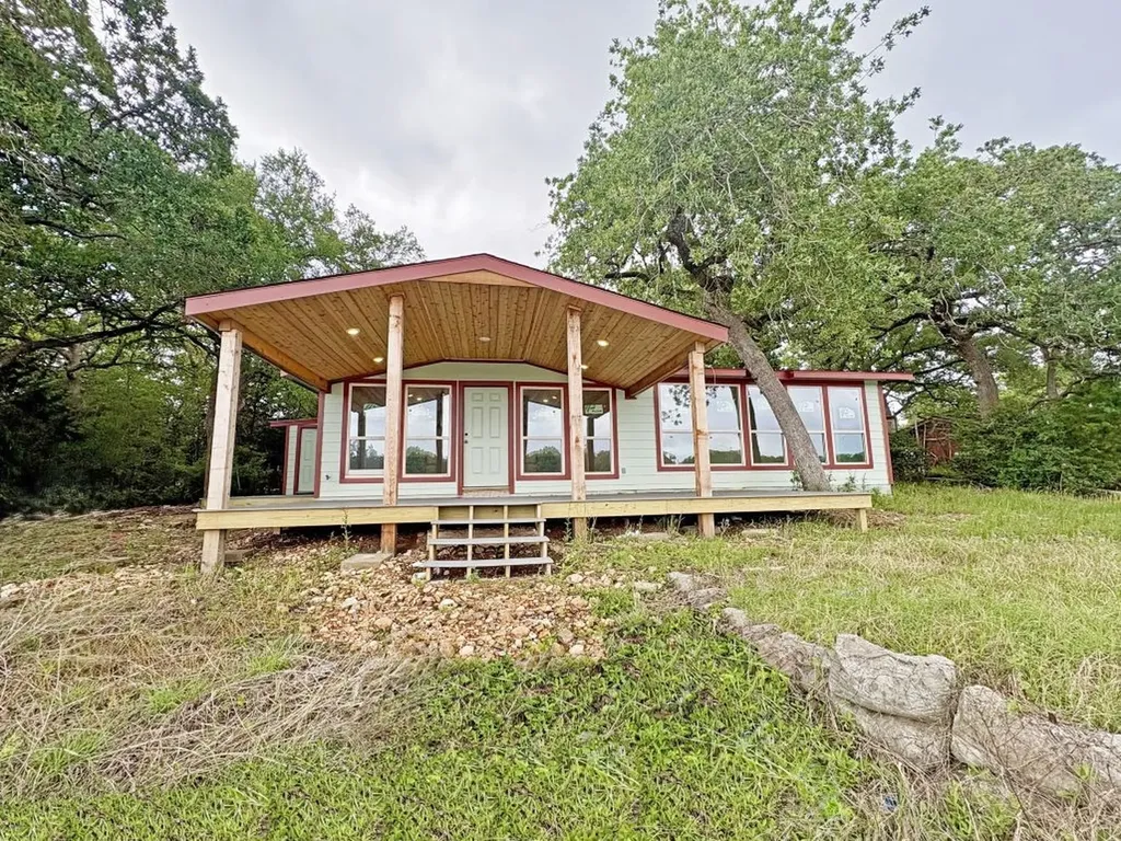 106 Caddo Smithville TX 78957