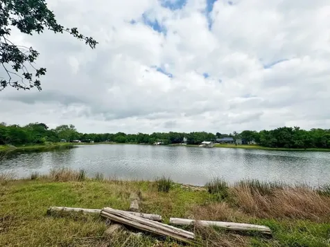 106 Caddo Smithville TX 78957