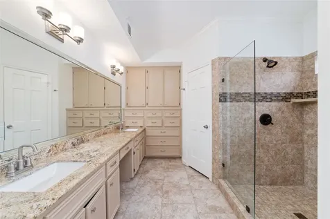 1746 Cloister Drive 22 Crosby TX 77532