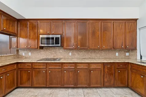 1746 Cloister Drive 22 Crosby TX 77532