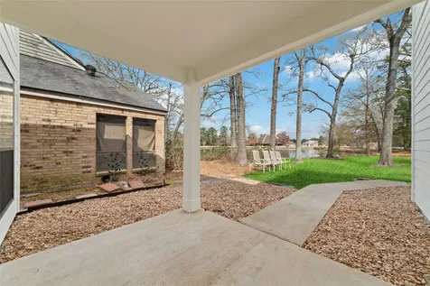 1746 Cloister Drive 22 Crosby TX 77532