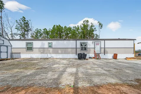 617 Road 5896 Cleveland TX 77327