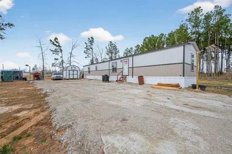 617 Road 5896 Cleveland TX 77327