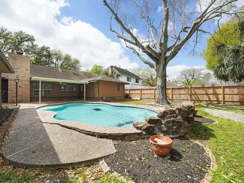 14202 Piping Rock Lane Houston TX 77077
