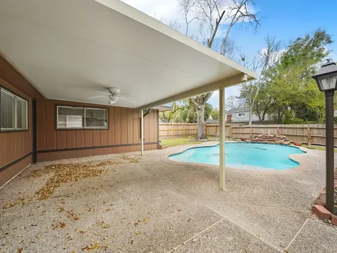 14202 Piping Rock Lane Houston TX 77077