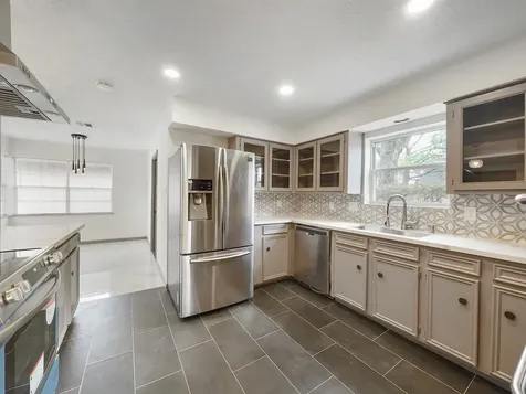 14202 Piping Rock Lane Houston TX 77077