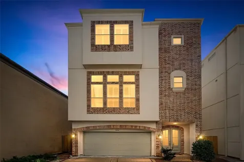 5634 Kiam Street C Houston TX 77007