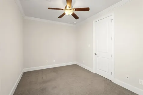 5634 Kiam Street C Houston TX 77007