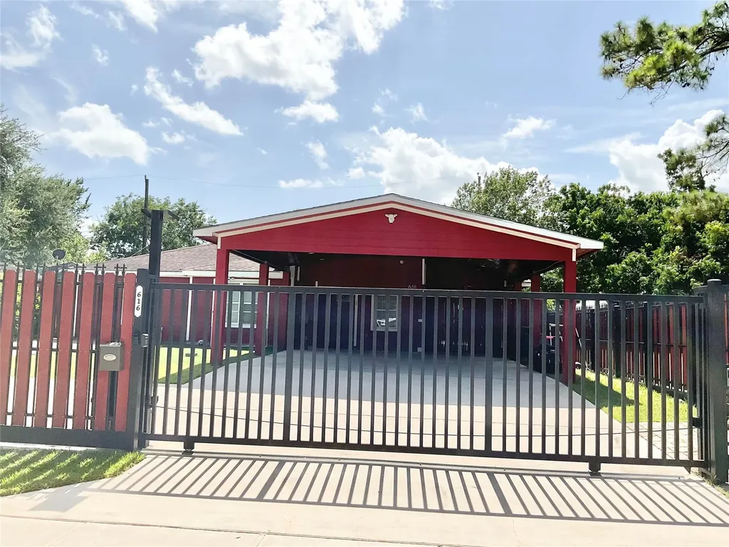 616 Kansas Street Pasadena TX 77506