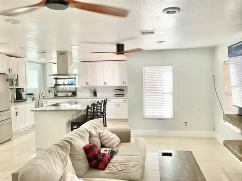 616 Kansas Street Pasadena TX 77506