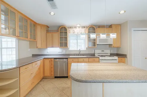 519 E Hillary Circle Sugar Land TX 77498