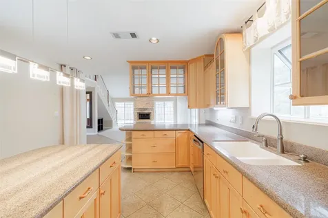 519 E Hillary Circle Sugar Land TX 77498