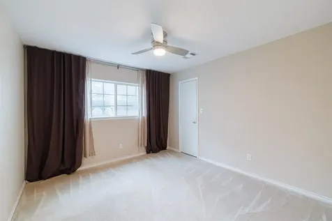 519 E Hillary Circle Sugar Land TX 77498