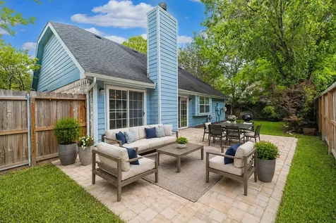 519 E Hillary Circle Sugar Land TX 77498