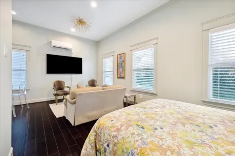 606 Rutland Street Houston TX 77007
