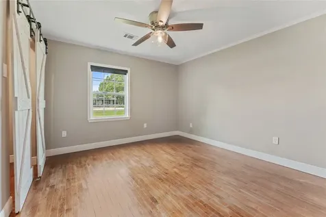 511 Jones Road Highlands TX 77562