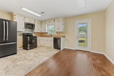 511 Jones Road Highlands TX 77562