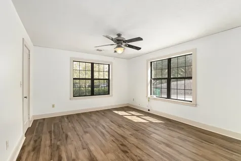 511 W Val Verde Street Brenham TX 77833
