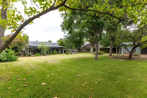 511 W Val Verde Street Brenham TX 77833