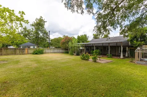 511 W Val Verde Street Brenham TX 77833