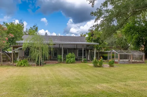 511 W Val Verde Street Brenham TX 77833