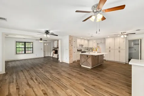 511 W Val Verde Street Brenham TX 77833