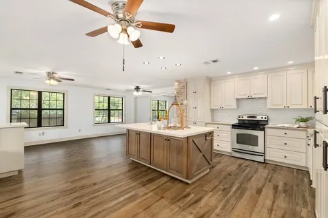 511 W Val Verde Street Brenham TX 77833