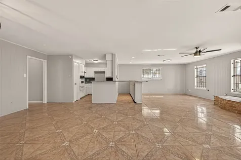 10607 Bainbridge Street Houston TX 77016