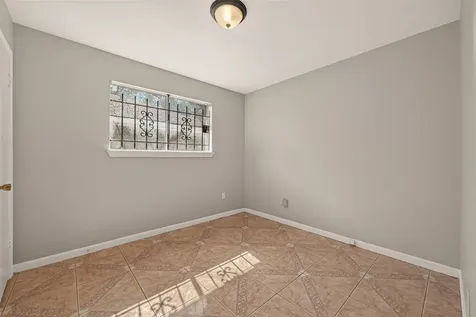 10607 Bainbridge Street Houston TX 77016