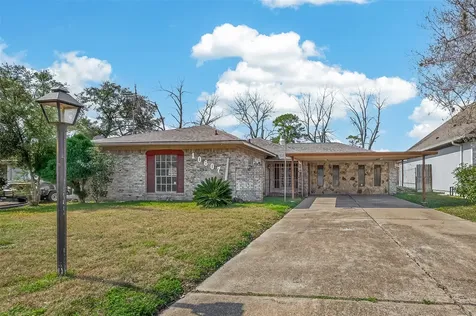 10607 Bainbridge Street Houston TX 77016