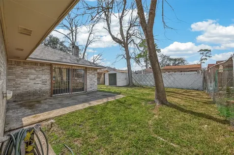 10607 Bainbridge Street Houston TX 77016