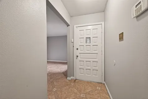10607 Bainbridge Street Houston TX 77016