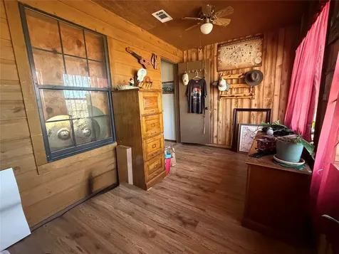 19519 County Road 377 Marquez TX 77865
